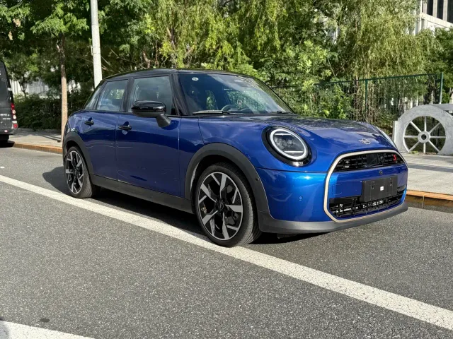 MINI Hatch — Фото автомобиля 24