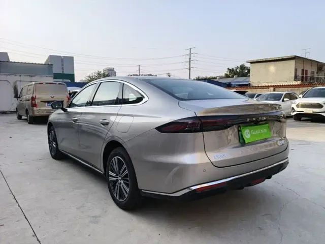 Geely Galaxy Stellar 6 — Фото автомобиля 4