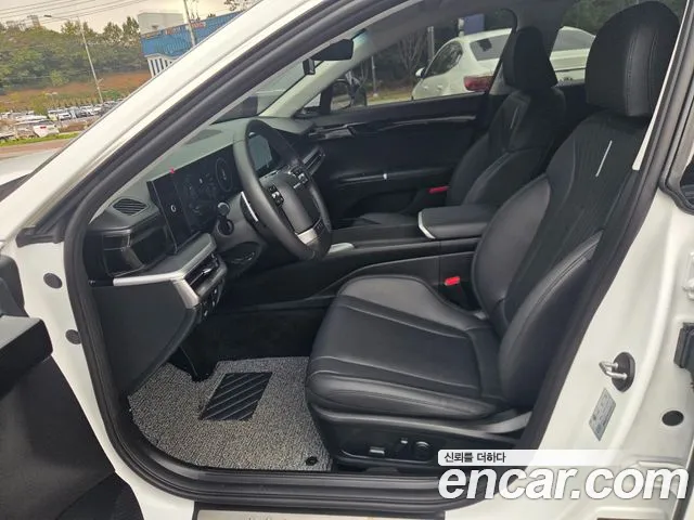 Hyundai Grandeur GN7 — Фото автомобиля 13