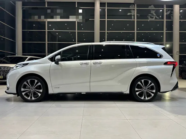 Toyota Granvia — Фото автомобиля 4