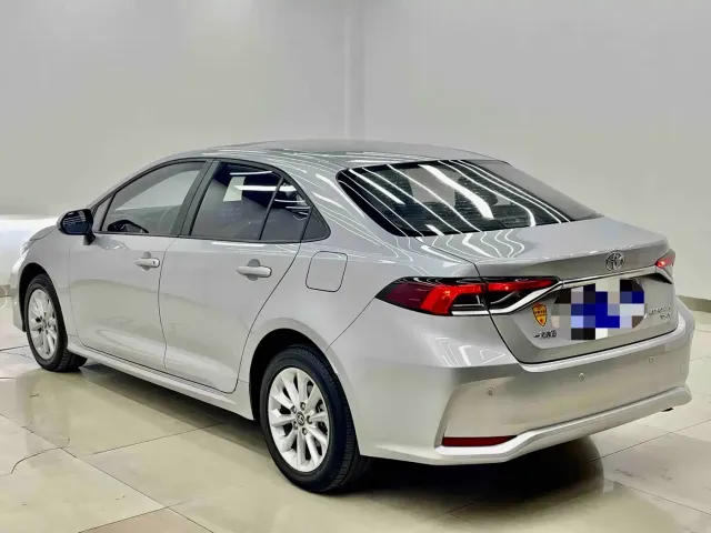 Toyota Corolla — Фото автомобиля 3