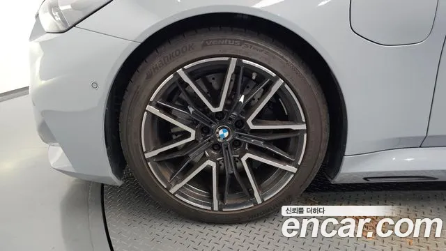 BMW M5 G90 — Фото автомобиля 5