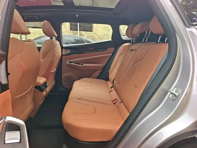 Geely Boyue — Фото автомобиля 16