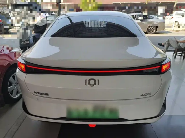 Changan Qiyuan A05 — Фото автомобиля 5