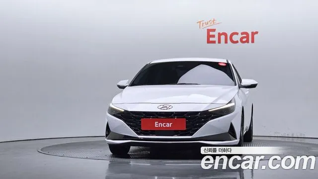 Hyundai AVANTE Avante (CN7) — Фото автомобиля 3