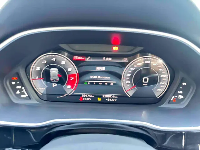 Audi Q3 — Фото автомобиля 16