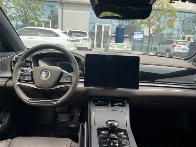 BYD Han — Фото автомобиля 3