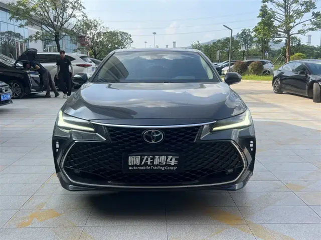 Toyota Avalon — Фото автомобиля 2