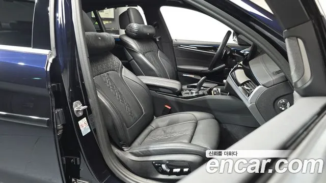 BMW 5-Series 5 серия (G30) — Фото автомобиля 11