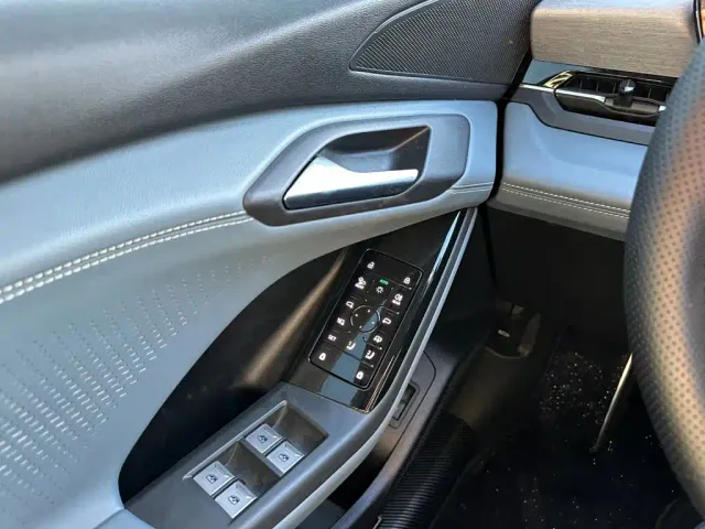 Audi Q6L e-tron — Фото автомобиля 22