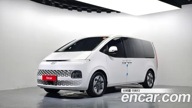 Фотография автомобиля — Hyundai Staria