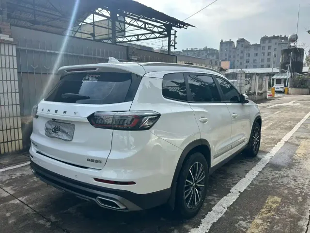 Chery Tiggo 8 — Фото автомобиля 9