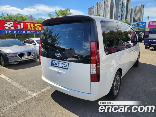 Hyundai Staria — Фото автомобиля 2