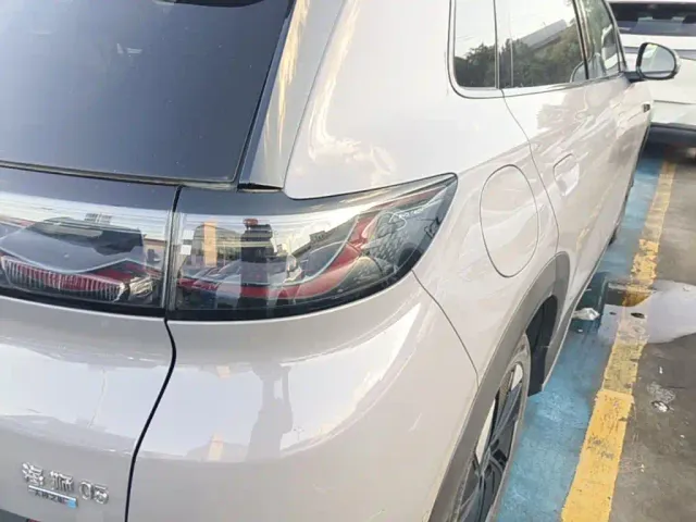 BYD Sealion 05 EV — Фото автомобиля 7