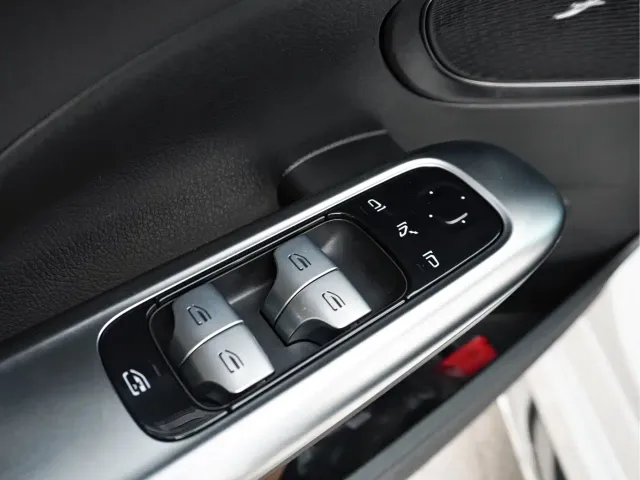Mercedes-Benz C-Class — Фото автомобиля 10
