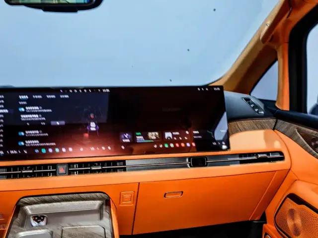 Wey Alpine — Фото автомобиля 30