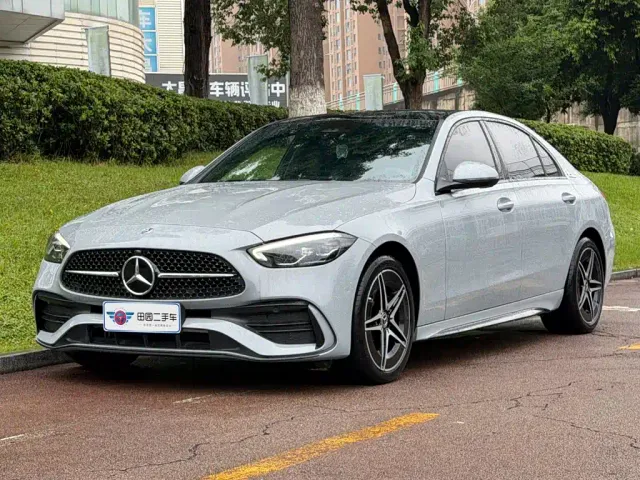 Фотография автомобиля — Mercedes-Benz C-Class