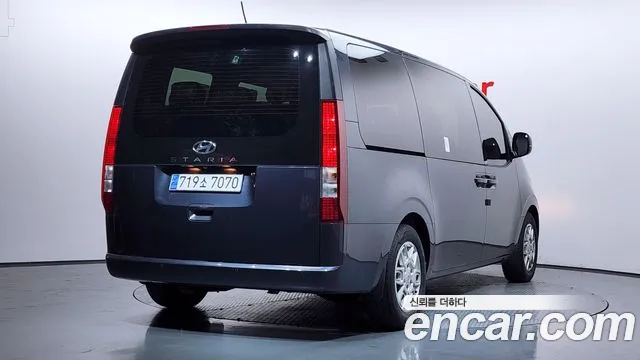 Hyundai Staria Staria Tourer 11 мест — Фото автомобиля 2