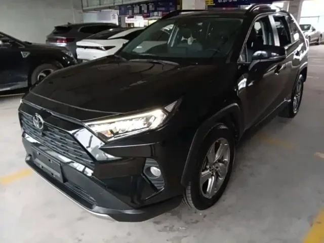 Фотография автомобиля — Toyota RAV4