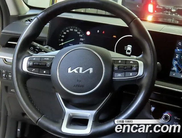 Kia K5 Новый K5 3 поколение 2.0 LPi(Для проката) — Фото автомобиля 10