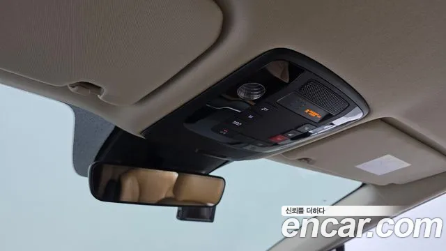 Kia Carnival Generation 4 — Фото автомобиля 17