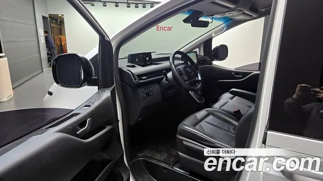 Hyundai Staria Staria 4WD Tourer 11 мест — Фото автомобиля 9