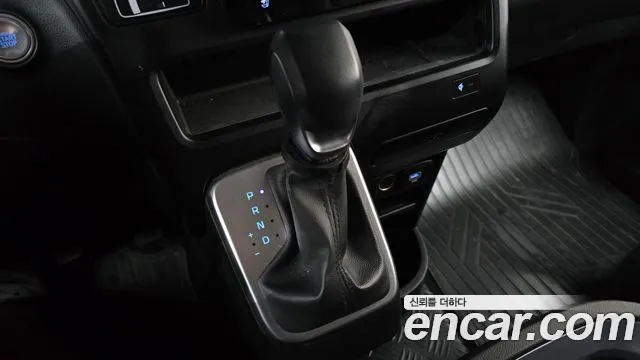 Hyundai Staria — Фото автомобиля 9