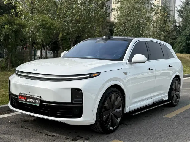 Фотография автомобиля — Li Auto L7