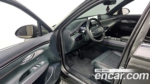 Genesis GV70 — Фото автомобиля 15