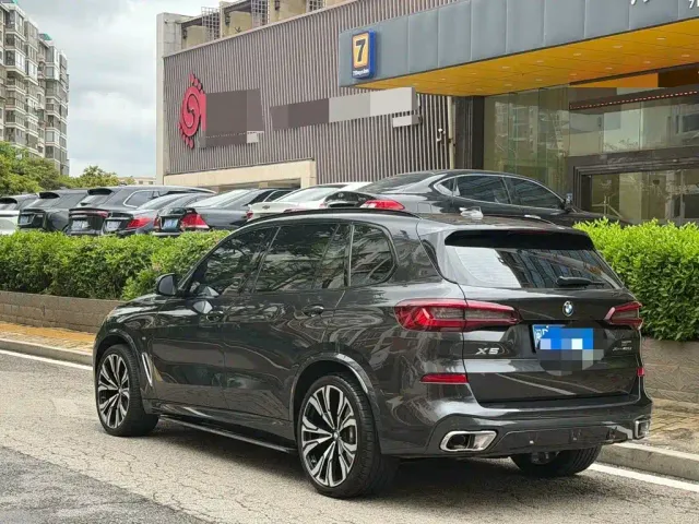 BMW X5 — Фото автомобиля 13