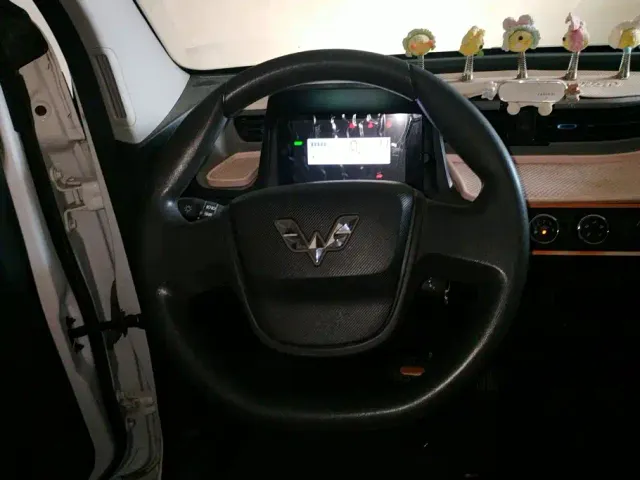 Wuling Hongguang Mini EV — Фото автомобиля 15