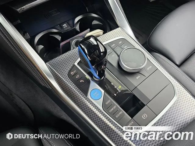 BMW i4 — Фото автомобиля 9