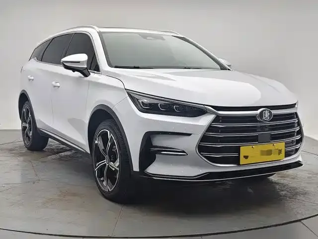 BYD Tang — Фото автомобиля 3