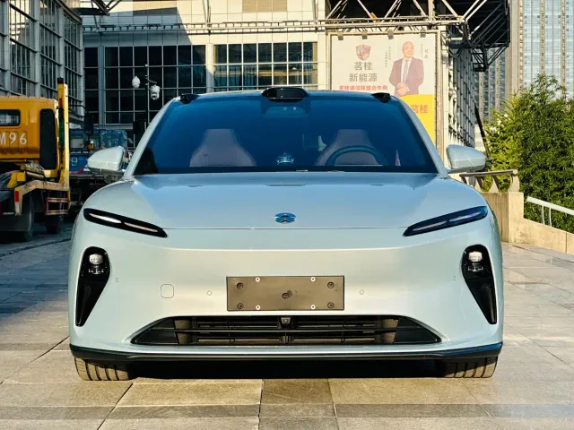 Nio ET5 Touring — Фото автомобиля 2
