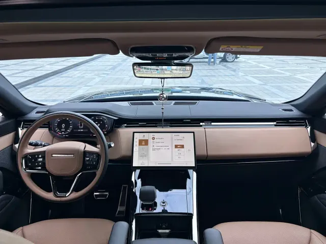 Land Rover Range Rover Sport — Фото автомобиля 10