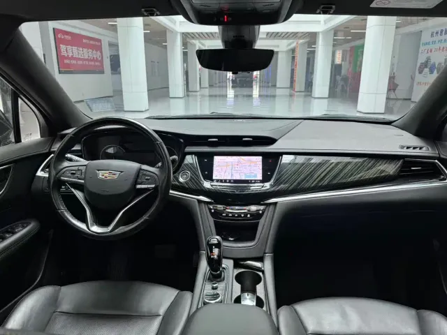 Cadillac XT6 — Фото автомобиля 14