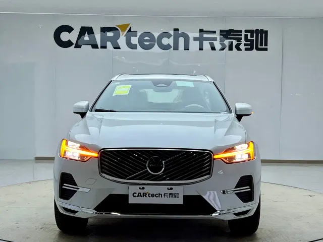 Volvo XC60 — Фото автомобиля 9