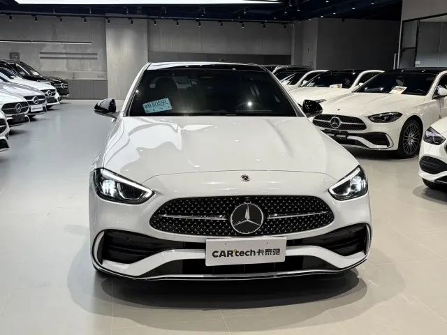 Mercedes-Benz C-Class — Фото автомобиля 2