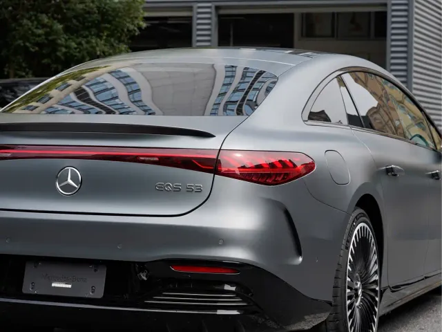 Mercedes-Benz EQS AMG — Фото автомобиля 8