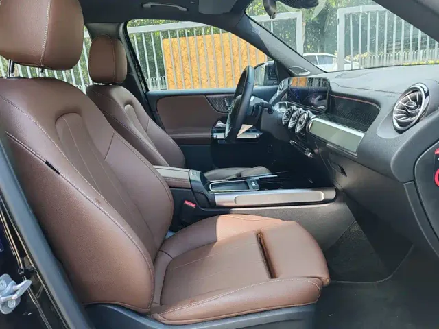 Mercedes-Benz EQB — Фото автомобиля 10