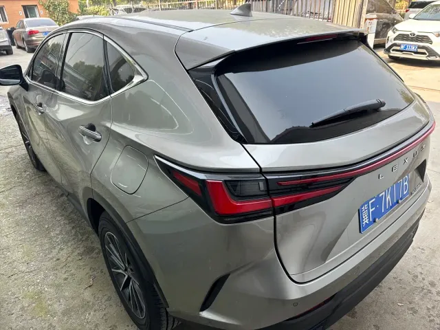 Lexus NX — Фото автомобиля 4
