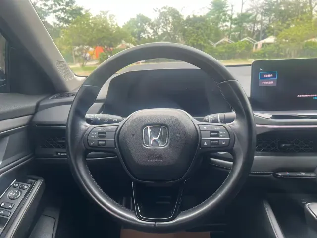 Honda Accord — Фото автомобиля 5