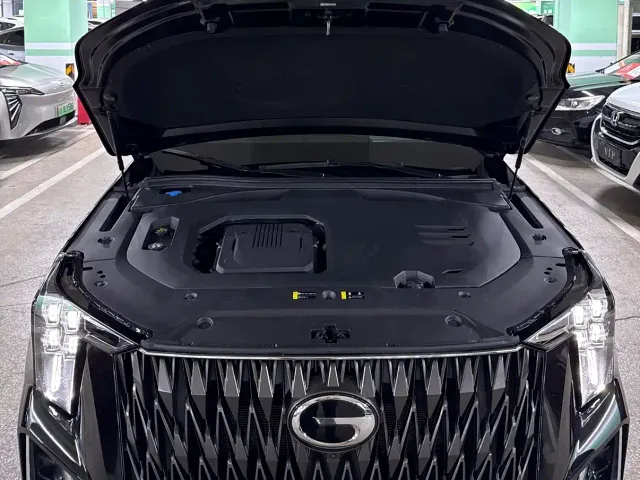 GAC Trumpchi GS8 — Фото автомобиля 17