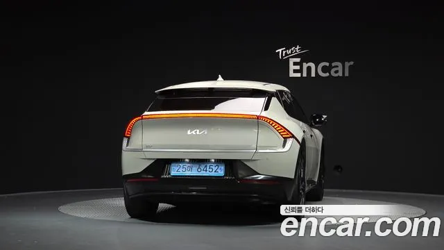 Kia EV6 — Фото автомобиля 4