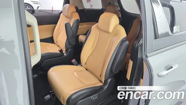 Kia Carnival 4th Gen — Фото автомобиля 11