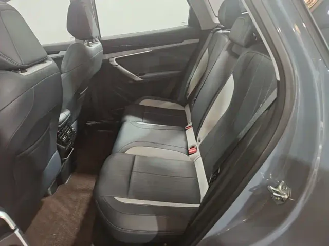 Geely Boyue L — Фото автомобиля 16