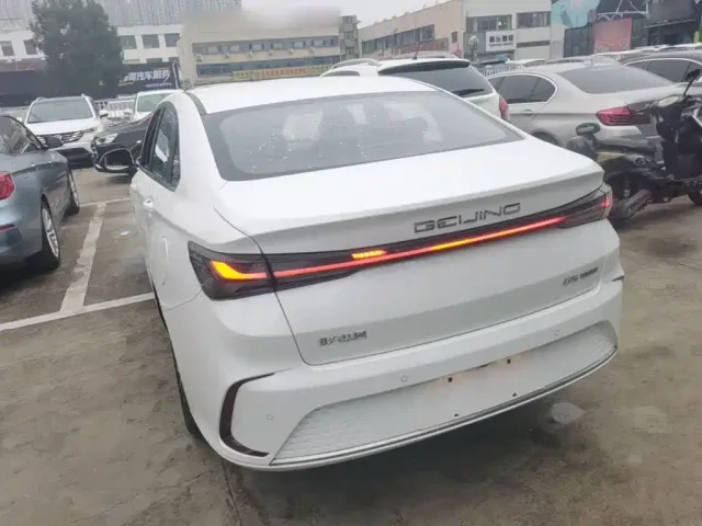 BAIC Beijing U5 PLUS — Фото автомобиля 4