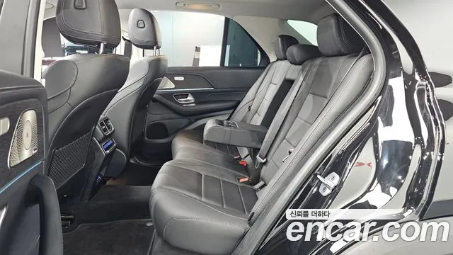 Mercedes-Benz GLE-Class — Фото автомобиля 10