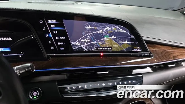 Cadillac Escalade 5th Gen — Фото автомобиля 14