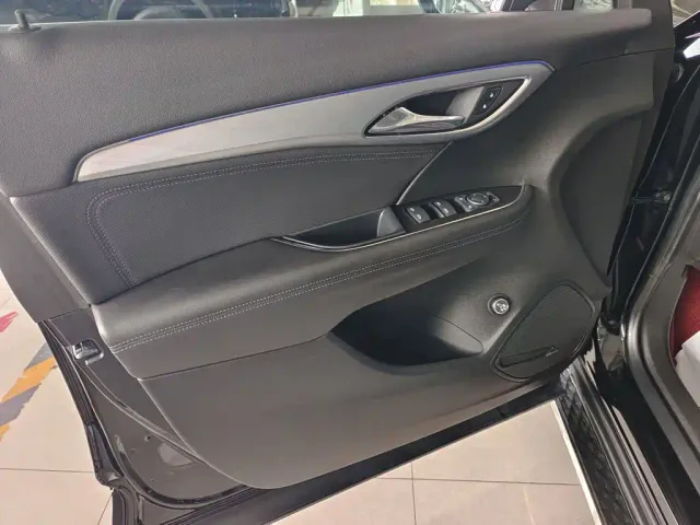 Buick Envision Plus 2025 Enclave Plus 28T 2WD Platinum Edition — Фото автомобиля 13